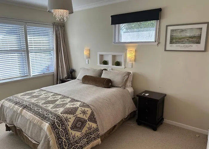 Cambridge Cottage - Self Catering Holiday House