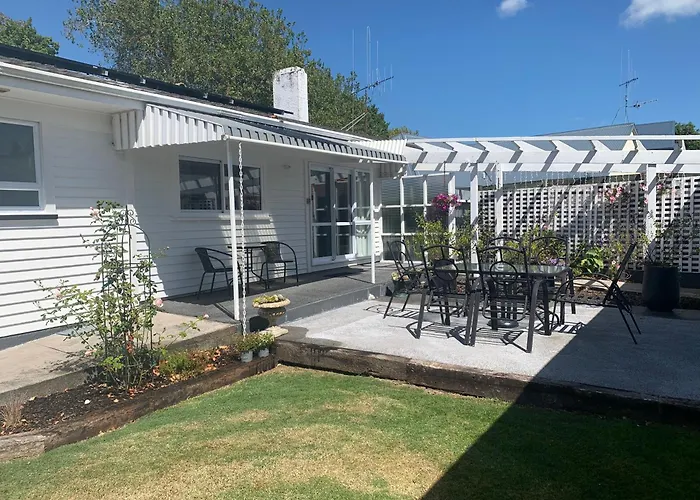 Cambridge Cottage - Self Catering Holiday House